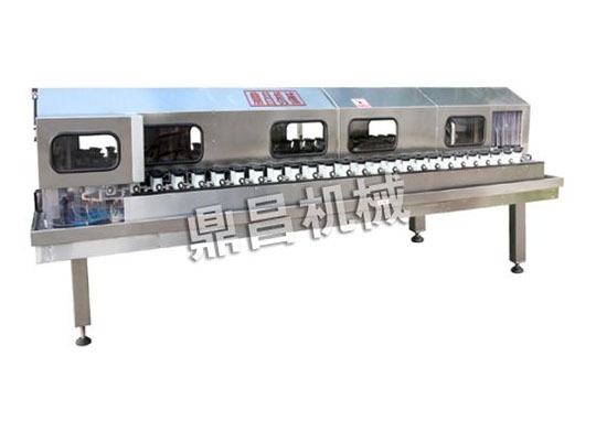 QSP-8A 雙列鏈軌式沖瓶機
